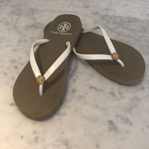 Tory burch flip flops